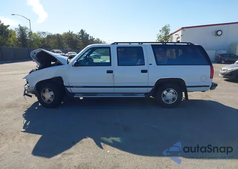 1993 GMC Suburban K1500 z USA, uszkodzony, nr VIN 1GKFK16K0PJ725870